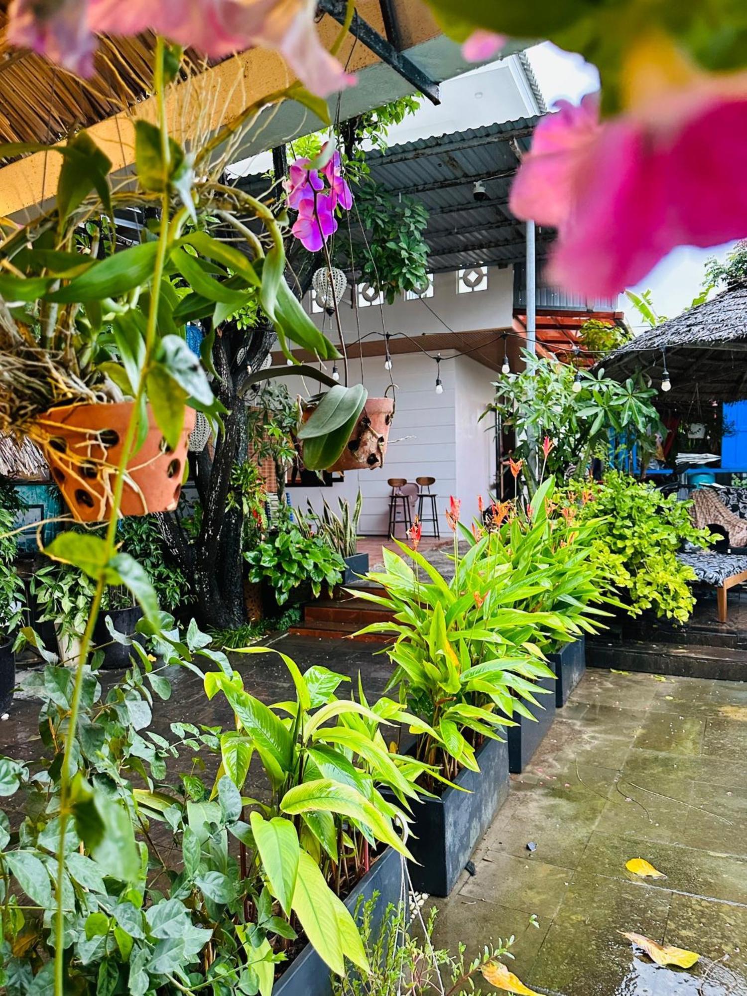 Water Palm Residence Hieu Nhon Екстер'єр фото